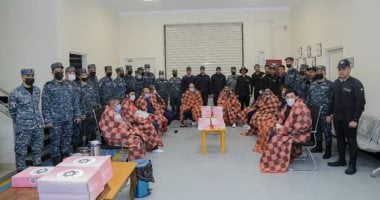 القوات البحرية تنجح فى إنقاذ طاقم سفينة نقل بضائع بعد تعرضها للغرق