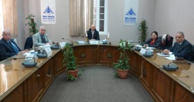 رئيس جامعة بنها يترأس لجنة اختيار عميد كلية التربية