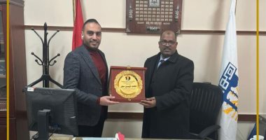تكريم النائب محمد تيسير مطر من إدارة دار السلام التعليمية لجهوده فى دعم قطاع التعليم