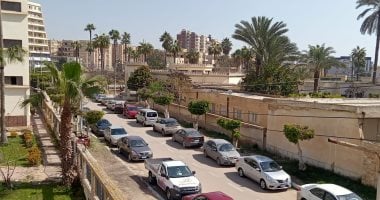 تحسن نسبى فى حالة الطقس بالمحافظات..  سماء صافية وبرودة فى الجو واختفاء الغيوم بالمنيا والأقصر.. واستقرار فى الأحوال الجوية وغياب الشبورة بالإسماعيلية.. واستمرار حركة الملاحة بكفر الشيخ
