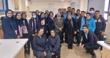 جامعة القناة تقدم 4 برامج توعوية لطلاب مدرسة المتفوقين بالإسماعيلية.. صور