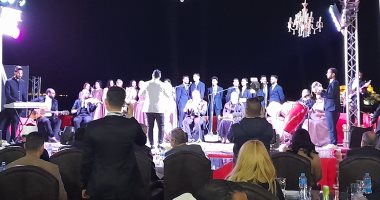 فرقة الفنون الشعبية تحيى حفلا بمناسبة ذكرى عودة طابا.. صور
