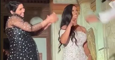 حقيقة حمل شيرين عبد الوهاب بعد ظهورها بوزن زائد مرتين خلال أسبوع (صور)