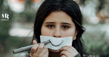 "احتفلوا بصمت".. جلسة تصوير تدعو لمراعاة مشاعر الأيتام في عيد الأم 