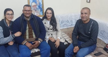 فقط فى مصر.. يوستينا تنشد ابتهال مولاي للنقشبندى.. وشقيقتها تغنى لأم كلثوم