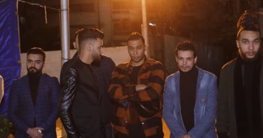 أورتيجا يتلقى عزاء والدته بمسجد الخلفاء الراشدين.. وأوكا أبرز الحضور (صور)