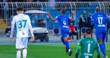الهلال يضرب الأهلى بثلاثية إيجالو فى الشوط الأول بالدوري السعودي.. فيديو