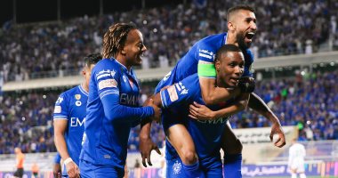 الهلال يضرب الاتحاد بالهدف الثالث فى الدقيقة 70 بكلاسيكو السعودية.. فيديو