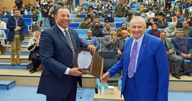 جامعة المنصورة الأهلية تنظم ندوة حول المجتمع الذكي الرقمي الأخضر