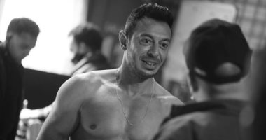 شاهد مصطفى شعبان يستعرض بنيانه فى كواليس مسلسل "دايما عامر"