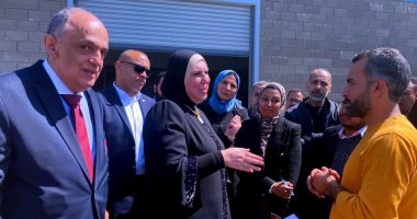 وزيرة الصناعة تتفقد مجمع الصناعات الصغيرة بمدينة الغردقة