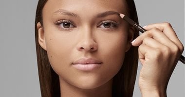 دليلك لاختيار الحواجب المناسبة لشكل وجهك.. "مش أي رسمة موضة تمشي"