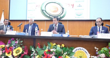 الأعلى للجامعات: تعاون بين مستشفيات الصحة والجامعية لتحسين الخدمات المقدمة للمواطنين.. وخطة للأنشطة الطلابية لتفعيل دور الجامعات لمواجهة الفكر المتطرف.. وتخصيص 1000 فدان لـ3 جامعات لتحقيق الاكتفاء من المحاصيل