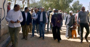 محافظ الأقصر يتابع مشروع محور شمال المحافظة لخدمة السياحة وشبكات الصرف.. صور