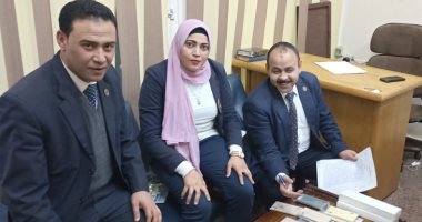 جمارك مطار القاهرة تضبط محاولة تهريب عدد من الهواتف المحمولة والساعات الذكية