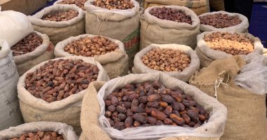 إقبال على معرض أهلا رمضان فى الغردقة بعد تخفيضات وصلت لـ30%.. لايف