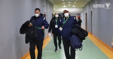 وصول لاعبى المصرى والقطن إلى برج العرب استعدادا لمباراة الكونفدرالية.. صور