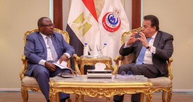 الصحة: استقبال مرضى الحالات الحرجة من دولة زامبيا وعلاجهم بمستشفيات الوزارة