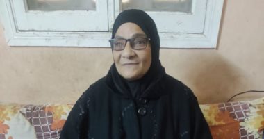 الأم المثالية بسوهاج.. أخفت مرض الأب عن بنتيها وعملت مشرفة حضانة