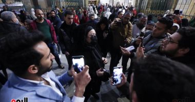 جثمان زكى فطين عبد الوهاب يغادر المستشفى.. وماريان خورى وخالد الحجر أول الحاضرين.. صور