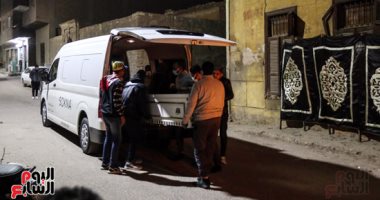 تأجيل موعد جنازة زكى فطين عبد الوهاب إلى صلاة المغرب بمسجد السيدة نفيسة.. صور