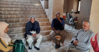 قصر ثقافة حسن فتحى بالأقصر يقدم محاضرة حول تاريخ الصحافة المصرية.. صور