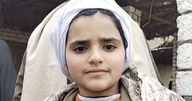 آلاء أصغر معلمة بسوق المواشى ببنها.. عندها 11 سنة ونفسها تبقى دكتورة.. لايف