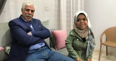 حكاية "آلاء"من ذوى الهمم تغلبت على إعاقتها وتخرجت فى كلية الطب بالغربية.. لايف