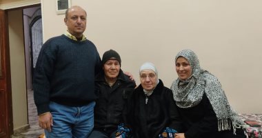 أم عظيمة.. جوزها مات وساب لها معاش 15 جنيها و3 أبناء.. سهير فكرى الأم المثالية بالقليوبية: زوجى توفى بعد إصابته بالسرطان.. وفرحتى بلقاء الرئيس لا توصف.. والحمد لله أوفيت بوعدى لزوجى.. صور