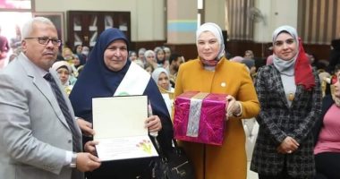 رئيس مياه المنوفية يكرم الأمهات المثاليات على مستوى إدارة الشركة والأفرع 