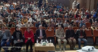 معرض صناعات حرفية ومواهب شبابية ومكافحة الشائعات في مؤتمر شباب كفر الشيخ.. فيديو