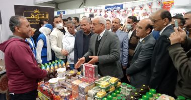 معارض أهلا رمضان في كل حتة بمصر.. تقدم المنتجات والسلع الغذائية بتخفيضات تصل لـ30%.. محافظ القليوبية يفتتح 5 معارض.. وتخفيضات 25% فى دمياط.. وكيلو السكر بـ10 والمكرونة بـ11 واللحمة بـ90 جنيها بالمنوفية