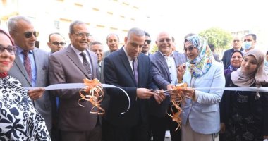 محافظ سوهاج ورئيس الجامعة يفتتحان معرض الحرف التراثية والمشغولات اليدوية 