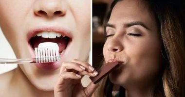 5 بدائل لنظامك الغذائي من أجل فم أكثر صحة وأسنان نظيفة أبرزها.. الجبنة واللوز