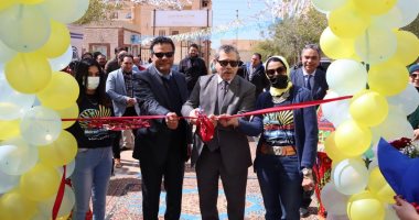 رئيس جامعة مطروح يفتتح السوق الخيرى لمستلزمات رمضان بكلية السياحة