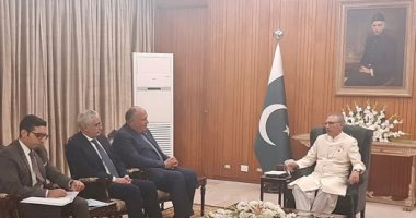 وزير الخارجية يختتم جولته الآسيوية بلقاءات مكثفة فى باكستان.. شكرى يبحث مع الرئيس الباكستانى العلاقات الثنائية.. ويسلم رسالة رئيس الجمهورية إلى عمران خان.. "علاوى": نتطلع لزيارة الرئيس السيسى إلى بلادنا