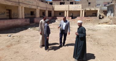 رئيس مدينة الطود يتابع انتظام خدمات المواطنين بجزيرة أرمنت الحيط.. صور