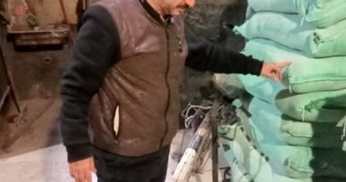 ضبط طن دقيق حر و250 كرتونة زيت طعام بدون فواتير فى المنيا