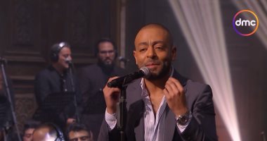 تامر عاشور: اترفدت من تربية موسيقية واشتغلت عازف وراء دياب فى أغنية "غمازات"