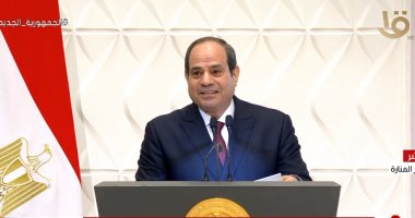 الرئيس السيسى: نفسنا نكرم كل السيدات.. وفيه اتنين من قادة حرب أكتوبر توفيا اليوم