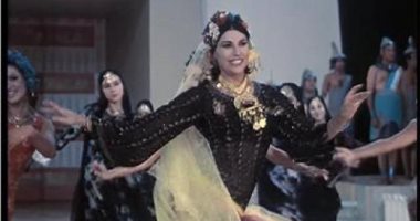 ما لا تعرفه عن فريدة فهمى بعد تكريمها .. أبرز أعمالها وحكاياتها مع فرقة رضا