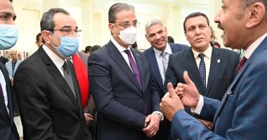 محافظ الفيوم والسفير اليابانى يفتتحان وحدات وأقساما بالمستشفى الجامعى