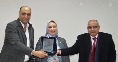 وائل السمرى يطالب كليات الإعلام بتطوير المناهج لتلبية احتياجات سوق الصحافة