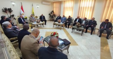 محافظ شمال سيناء يستقبل نقيب المعلمين.. اعرف التفاصيل