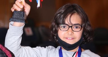 طفل أقصرى يحصد جائزة بمسابقة دولية عبر الإنترنت فى الذكاء الاصطناعى..التفاصيل