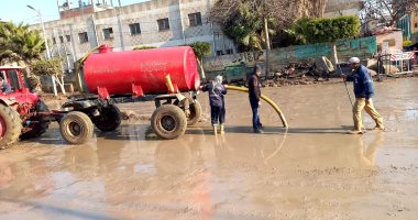 رفع مياه الأمطار بمدن وقرى كفر الشيخ واستمرار أعمال النظافة.. صور
