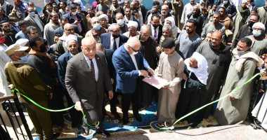 بتكلفة 4 ملايين جنيه.. محافظ قنا يفتتح أعمال إحلال وتجديد مسجد الفتح بقرية الأشراف