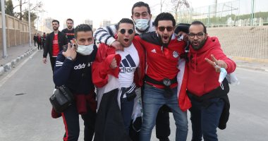 تزايد أعداد الجماهير باستاد القاهرة قبل ساعات من مباراة مصر والسنغال..فيديو