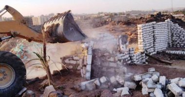 الدولة تزيل التعديات على الأراضى.. بنى سويف ترفع 1144 حالة تعدٍ.. وإزالة 226 حالة على أملاك الدولة بكفر الشيخ.. و82 حالة بناء مخالف على الأراضى الزراعية بالشرقية.. وإزالة 14 حالة واسترداد 30 فدانا بالمنيا.. صور
