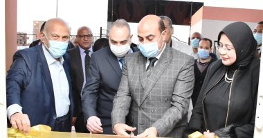 محافظ أسوان يفتتح مبنى مدارس النيل المصرية فى حضور الدكتور مجدى يعقوب.. صور
